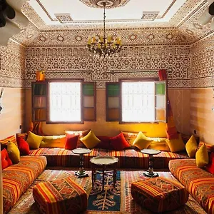 Essassi 23 Apartahotel